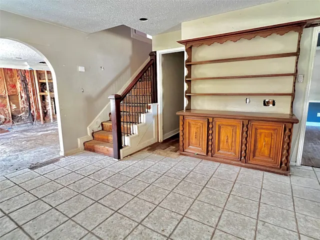 a view of an entryway with staircase