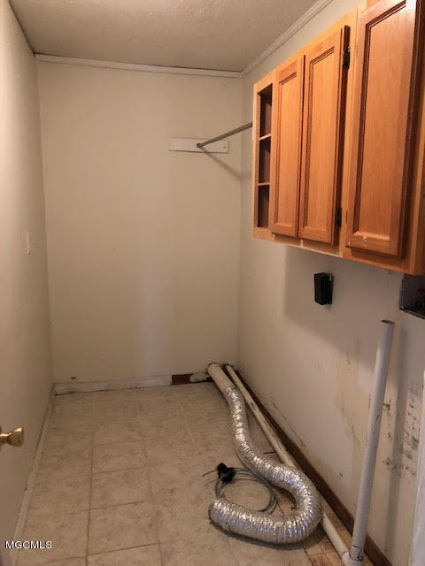 8237 Humphrey Road Vancleave, MS 39565 - Photo 11 of 13 laundry