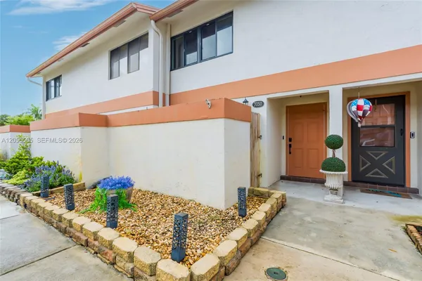 $410,000 | 7050 Southwest 42nd Court, Davie, FL 33314