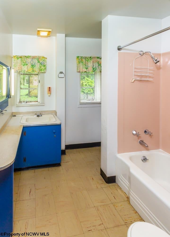116 Wakefield Road Fairmont, WV 26554 - Photo 18 of 25 Gallery Image 18