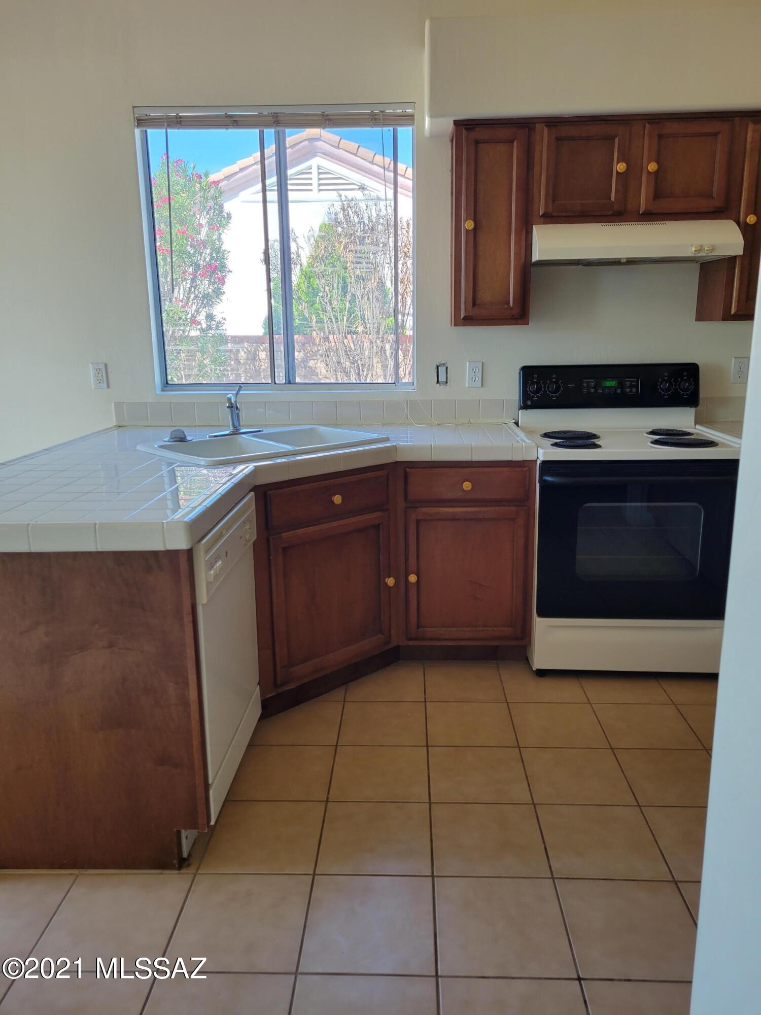 1195 Desert Dawn Drive Rio Rico, AZ 85648 - Photo 13 of 36