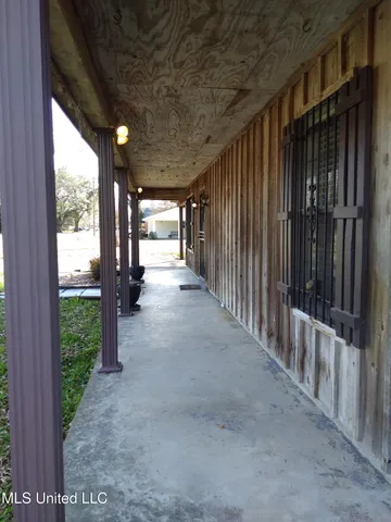 $127,500 | 207 North Fulton Avenue, Isola, MS 38754