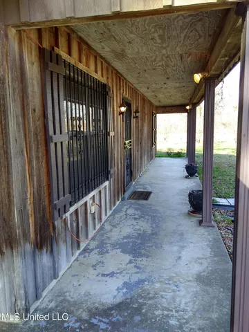 $127,500 | 207 North Fulton Avenue, Isola, MS 38754