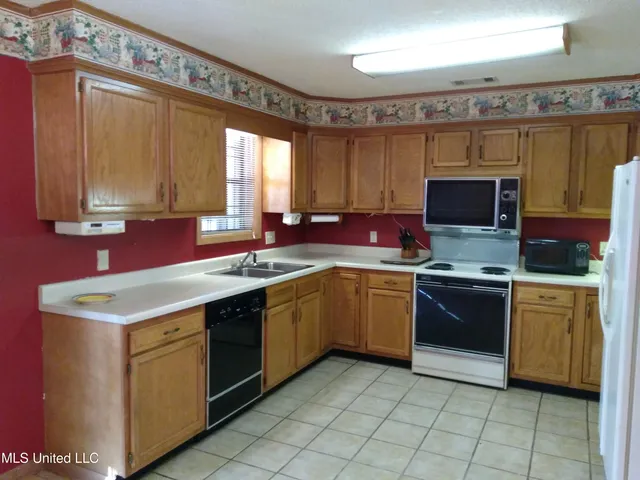 $127,500 | 207 North Fulton Avenue, Isola, MS 38754