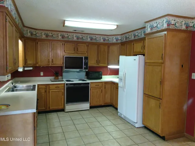 $127,500 | 207 North Fulton Avenue, Isola, MS 38754