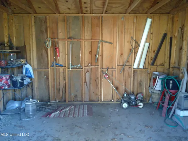 $127,500 | 207 North Fulton Avenue, Isola, MS 38754