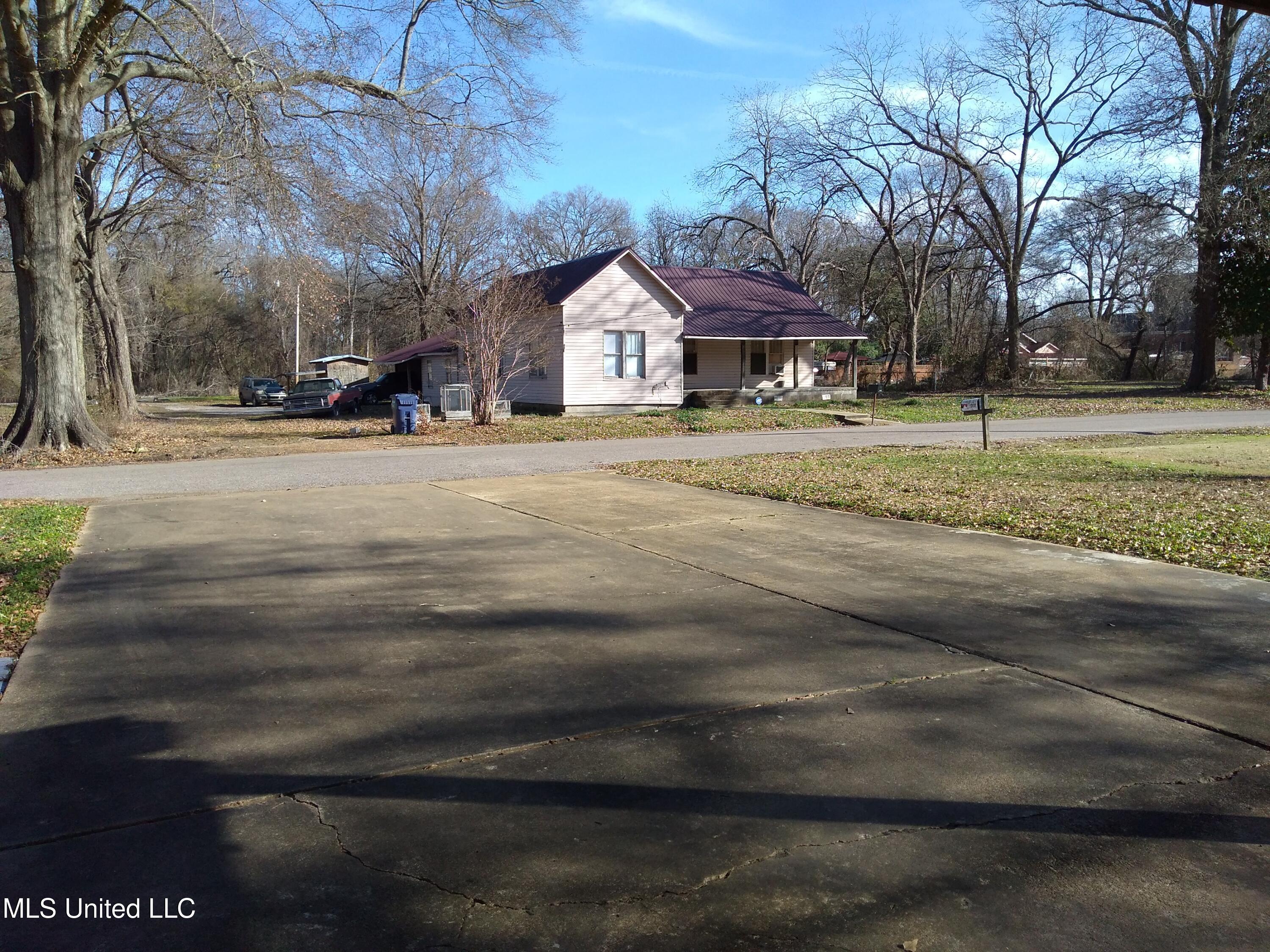 207 North Fulton Avenue Isola, MS 38754 - Photo 39 of 40 IMG_20260113_141439351