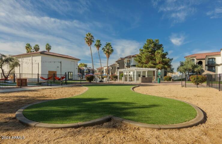 4722 East Bell Road, Unit 1 Phoenix, AZ 85032 - Photo 9 of 10 Putting Green