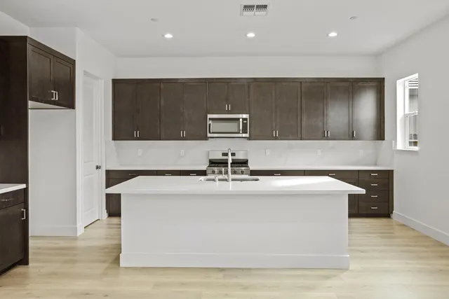 $764,990 | 2291 Paramount Lane, Manteca, CA 95337