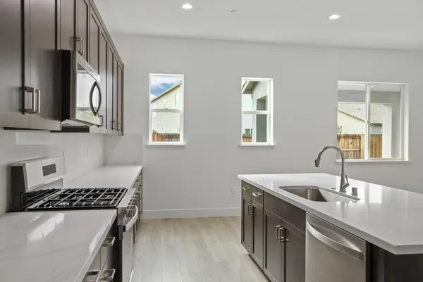 $734,990 | 2291 Paramount Lane, Manteca, CA 95337
