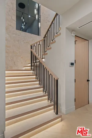 $3,495,000 | 11317 Valley Spring Lane, Studio City, CA 91602