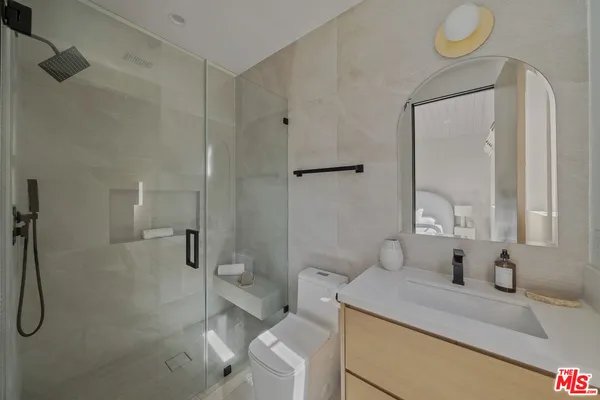 $3,495,000 | 11317 Valley Spring Lane, Studio City, CA 91602