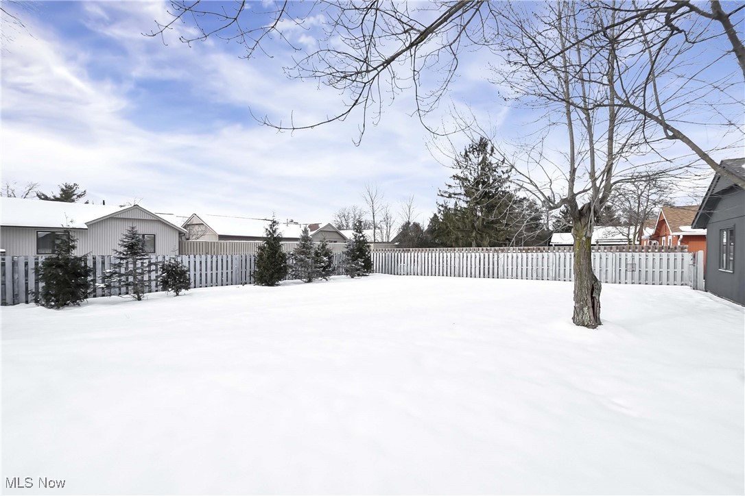 10778 Gate Post Road Strongsville, OH 44149 - Photo 36 of 40 View of snowy yard
