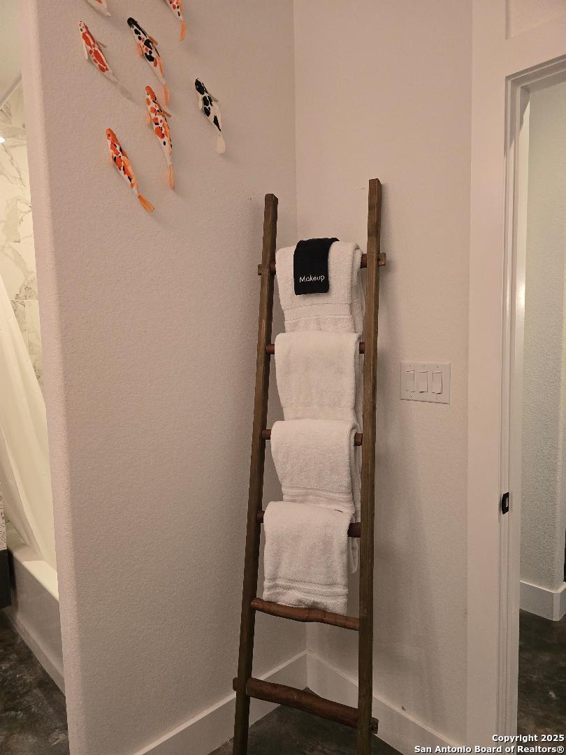 451 Legion Loop Kingsland, TX 78639 - Photo 15 of 23