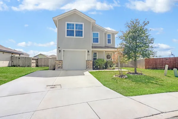 a front view of house with yard