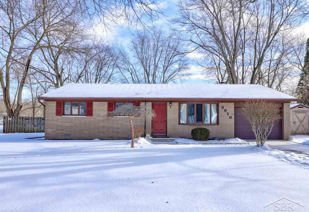 3910 North Thomas Road Freeland, MI 48623 - Photo 1 of 43 50065102.JPG