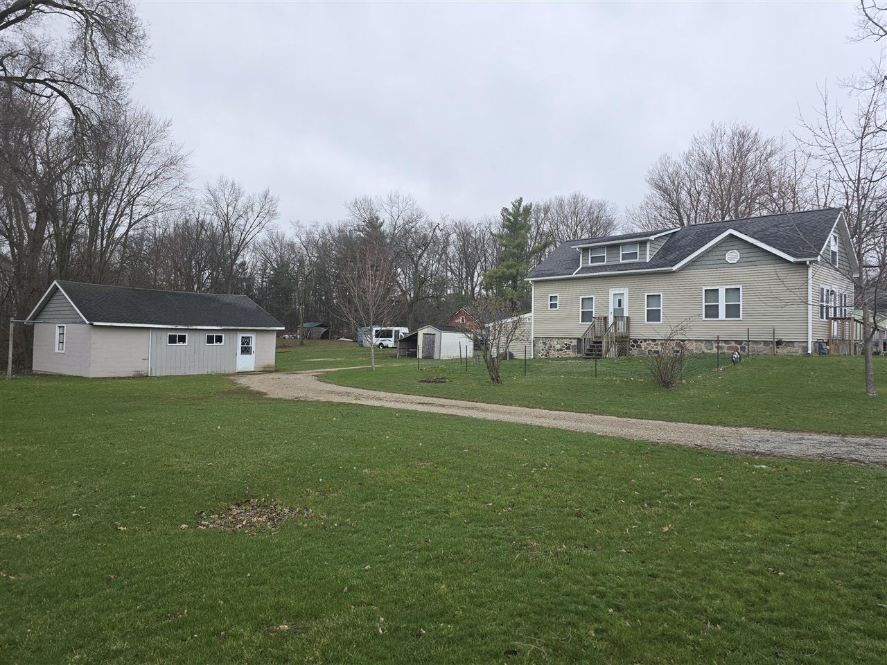 804 East State Street Colon, MI 49040 - Photo 7 of 29 Gallery Image 7