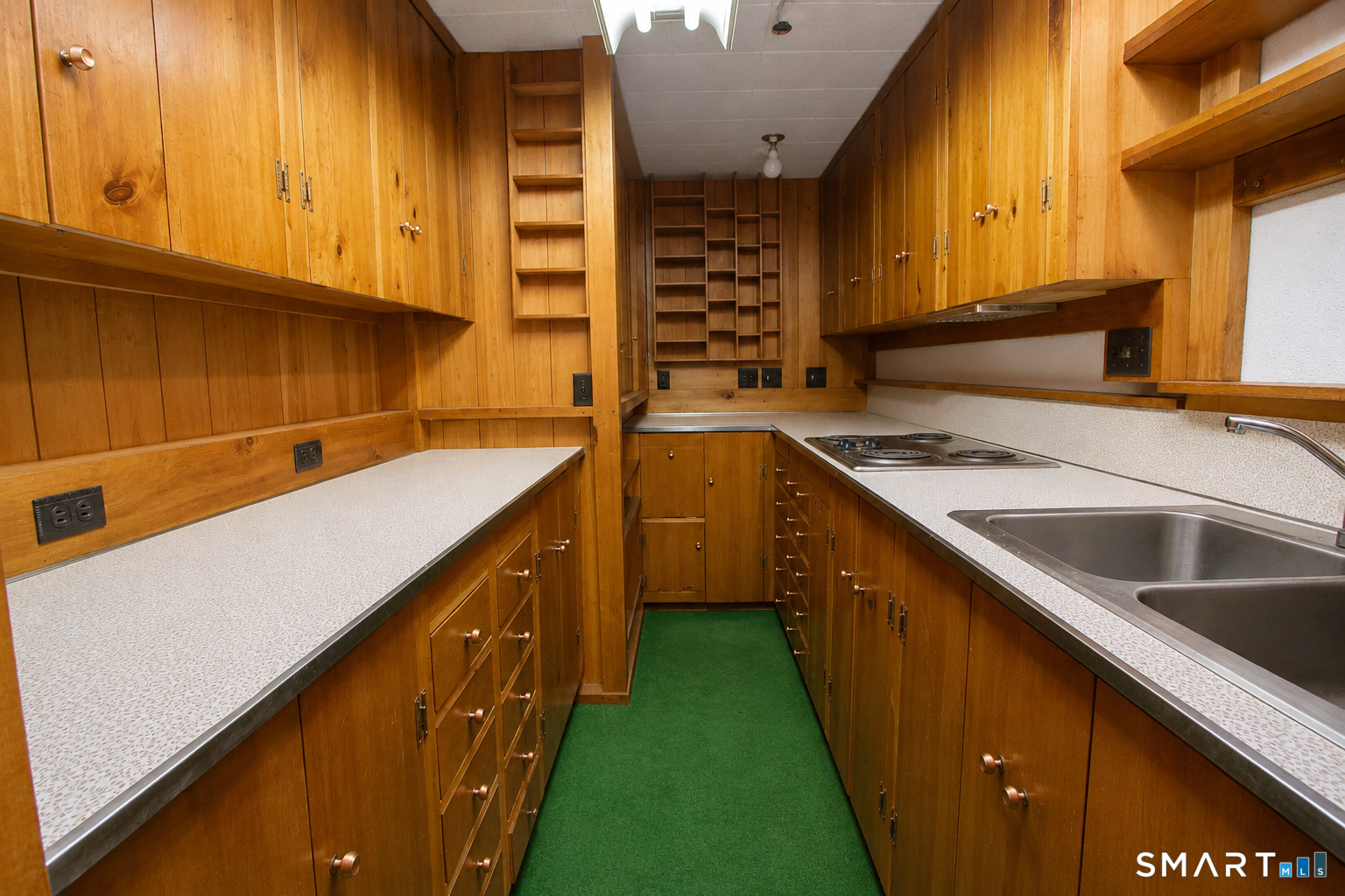 62 Newgate Road East Granby, CT 06026 - Photo 30 of 36 Kitchenette on lower level