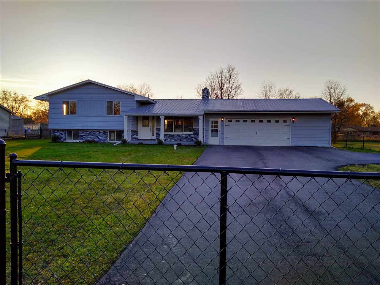 9327 North Bray Road Clio, MI 48420 - Photo 2 of 87 50032034-1.JPG