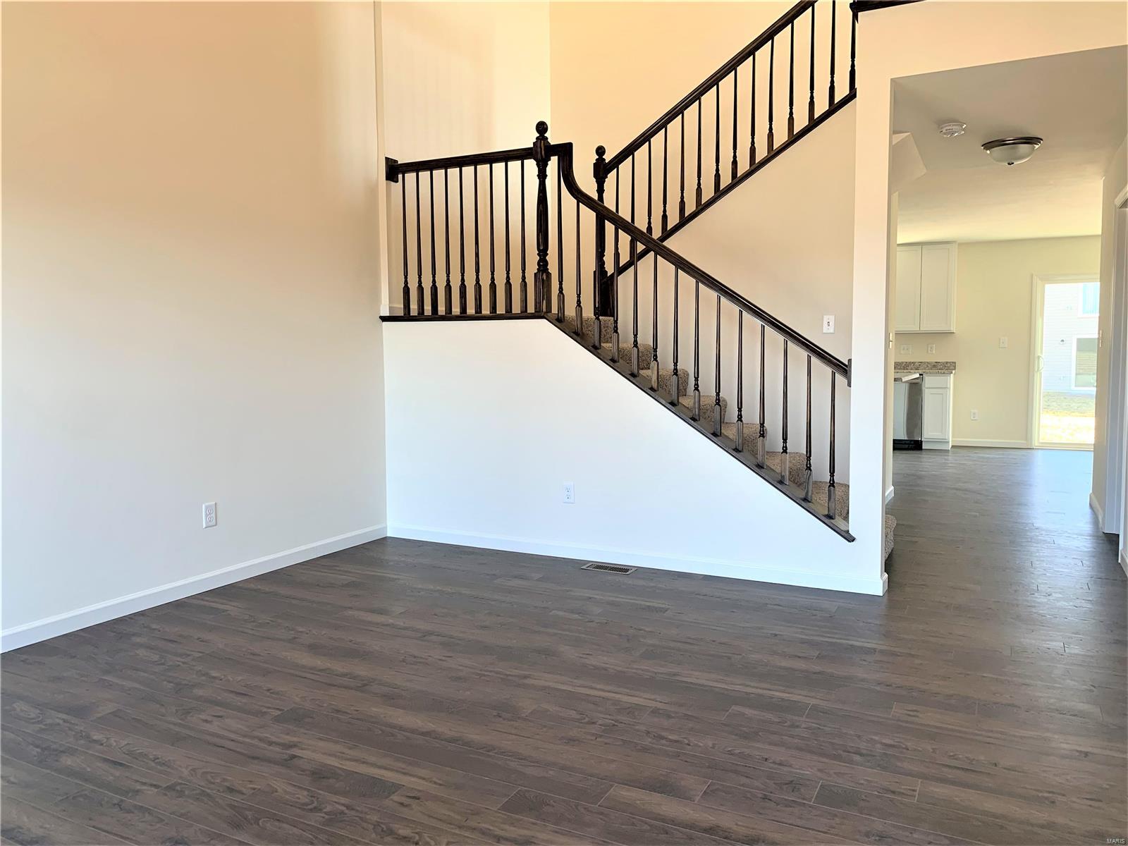 5362 Lakepath Way Eureka, MO 63025 - Photo 2 of 34