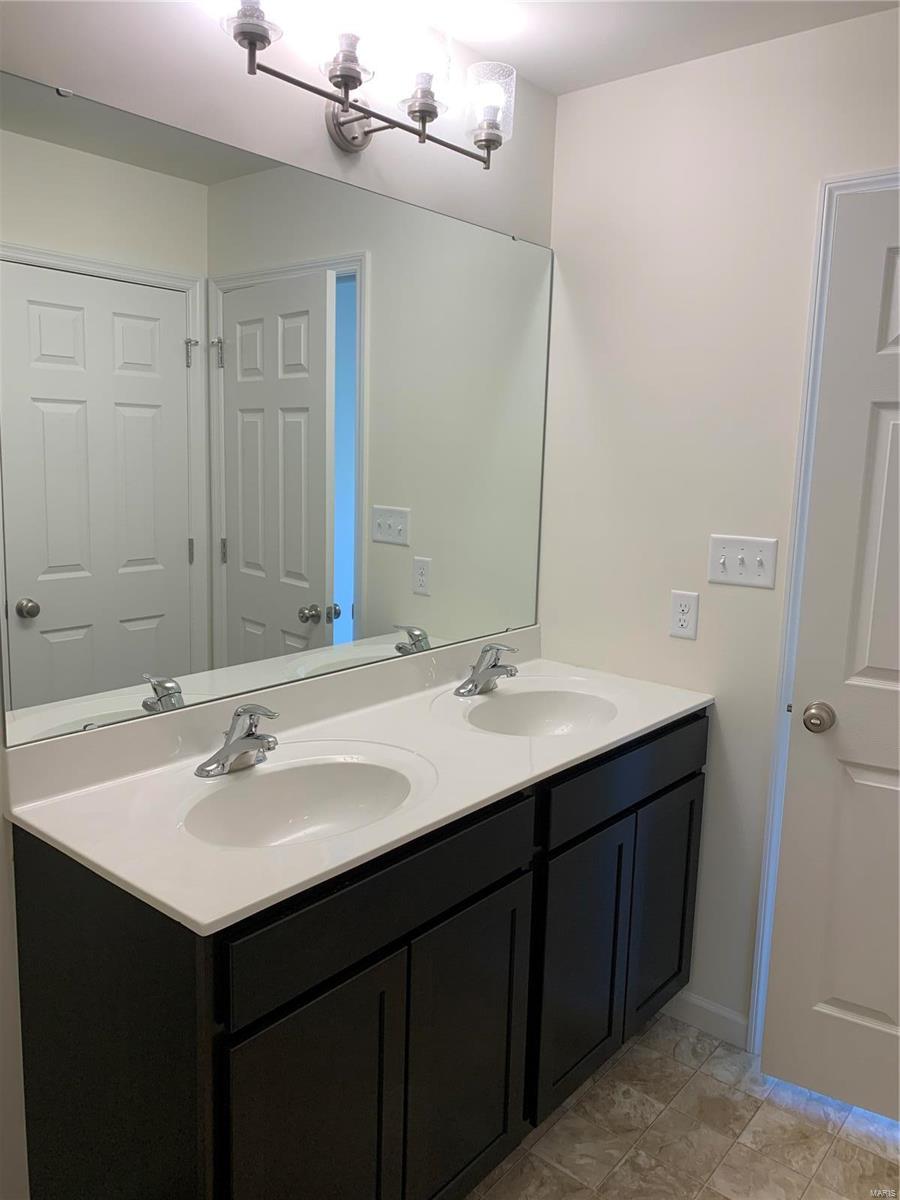 5362 Lakepath Way Eureka, MO 63025 - Photo 16 of 34