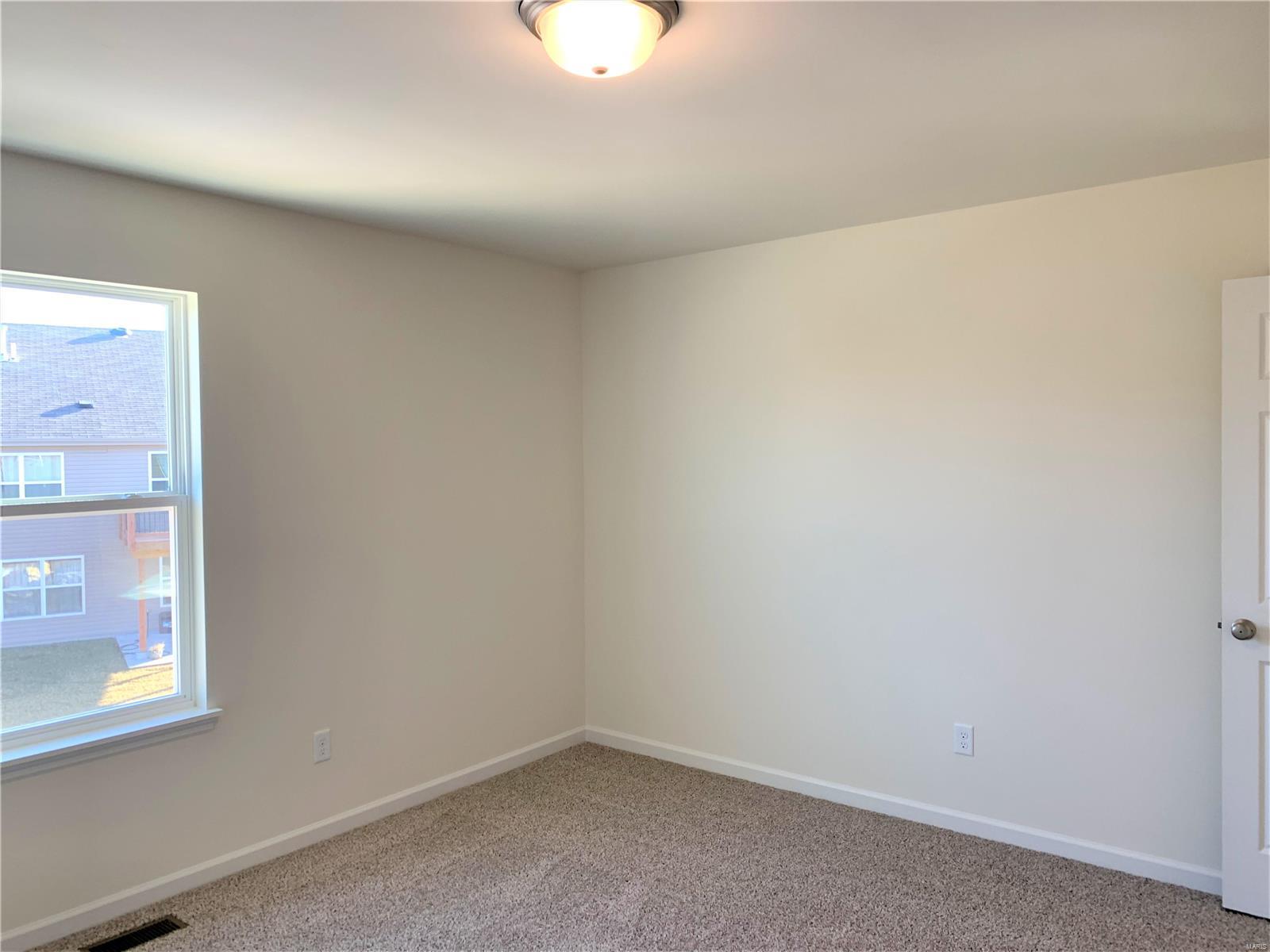 5362 Lakepath Way Eureka, MO 63025 - Photo 25 of 34