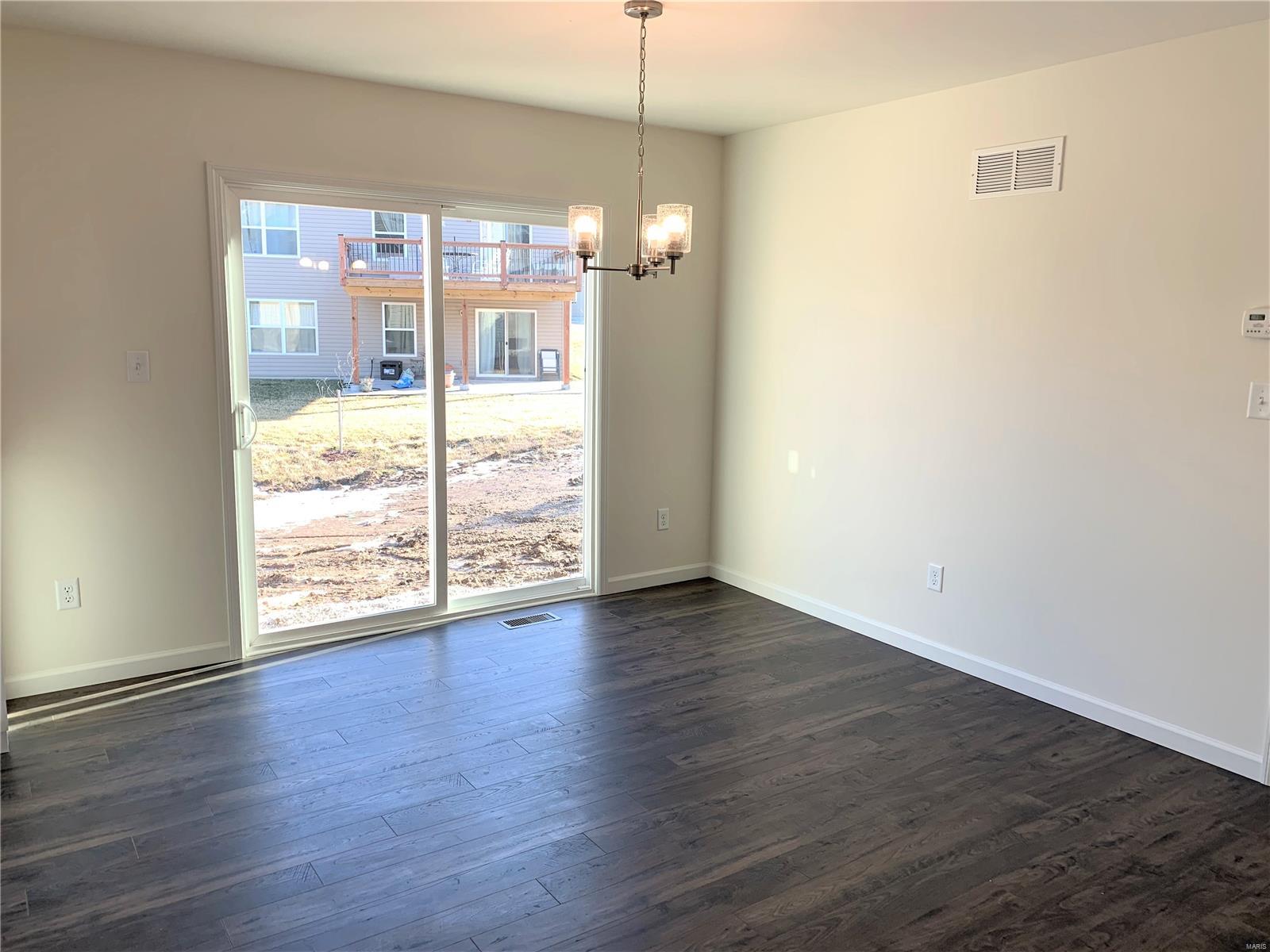 5362 Lakepath Way Eureka, MO 63025 - Photo 6 of 34