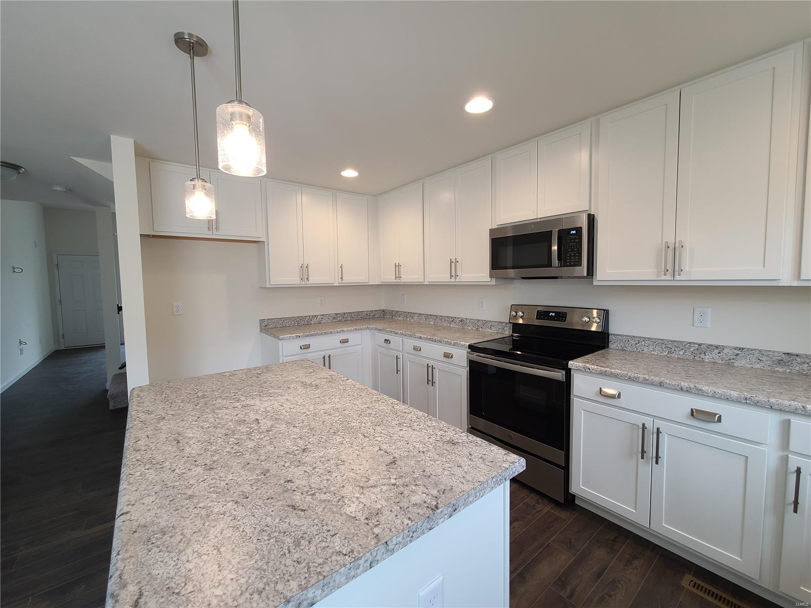 5362 Lakepath Way Eureka, MO 63025 - Photo 10 of 34