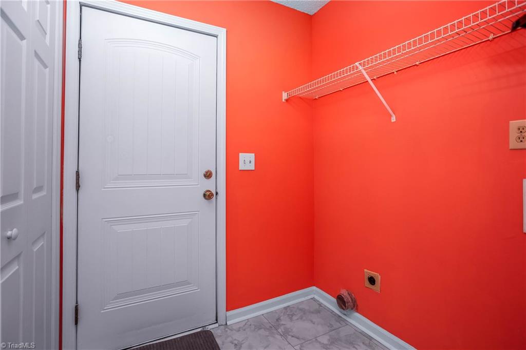 2460 Shadow Valley Road High Point, NC 27265 - Photo 12 of 26 Gallery Image 12