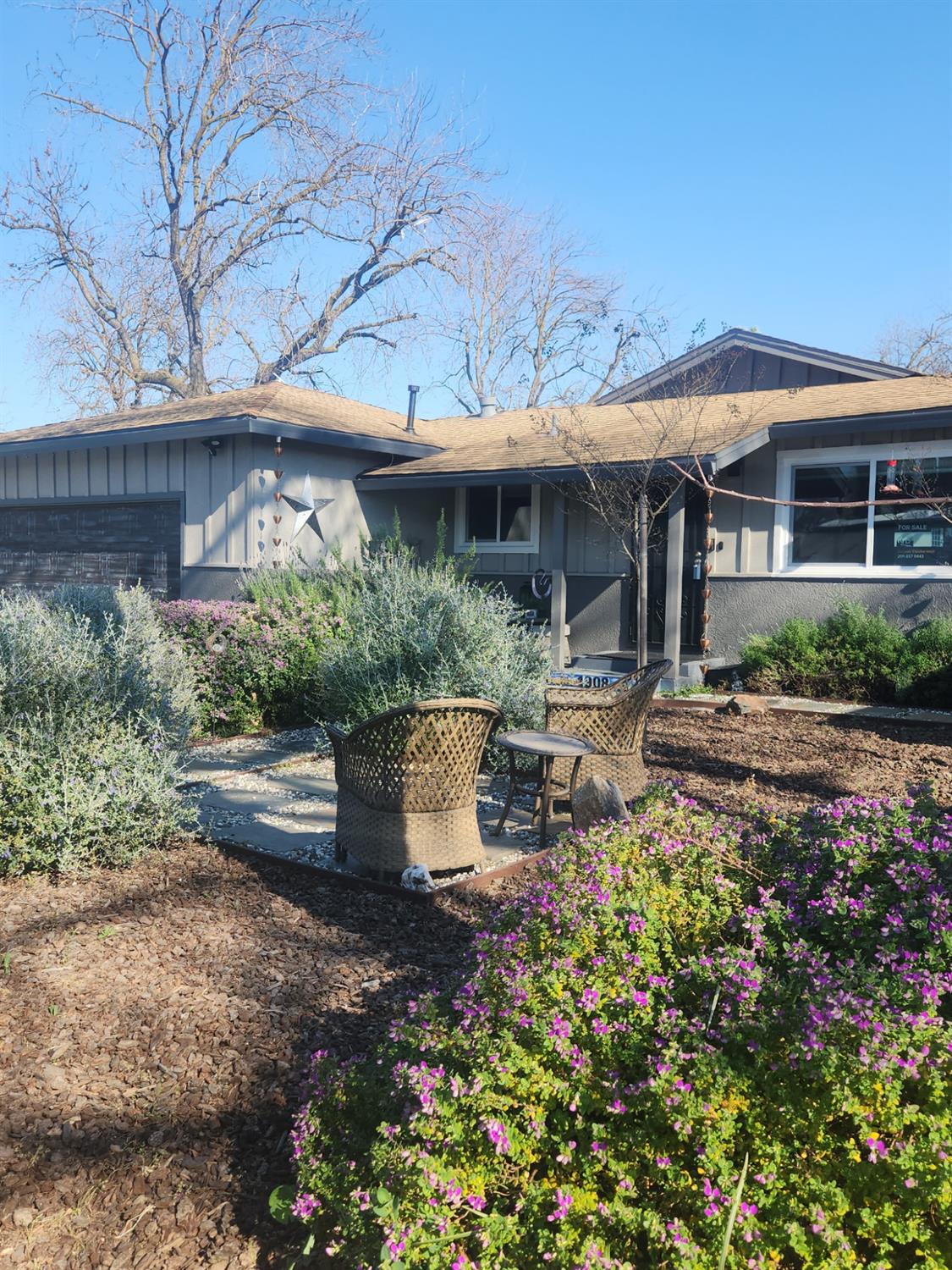 1908 Debonaire Court Modesto, CA 95350 - Photo 4 of 39