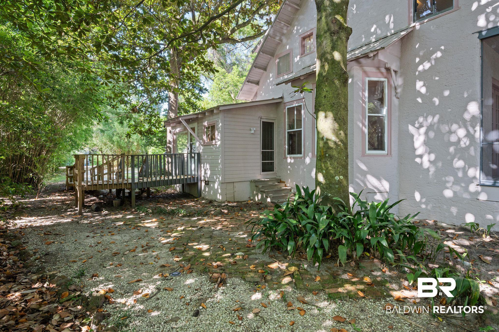 115 Fairhope Avenue Fairhope, AL 36532 - Photo 43 of 49