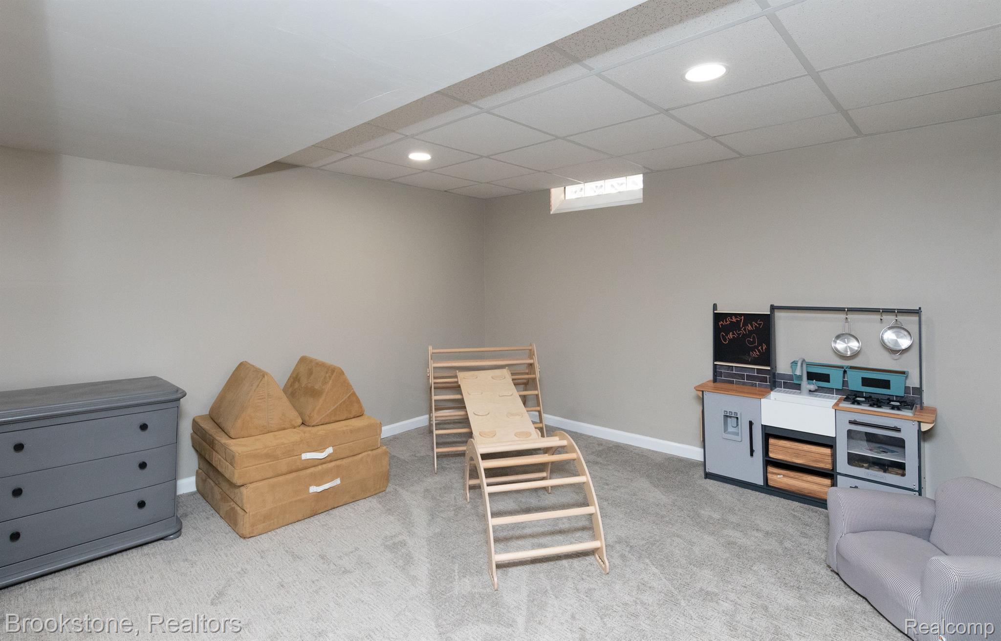1826 East Melton Road Birmingham, MI 48009 - Photo 33 of 35 Plenty of space to play