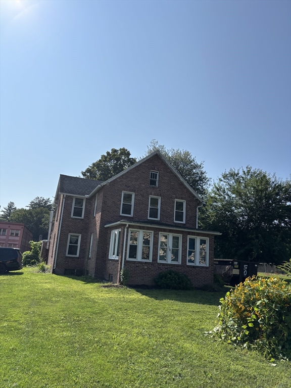 456 Granby Road South Hadley, MA 01075 - Photo 2 of 25 Gallery Image 2