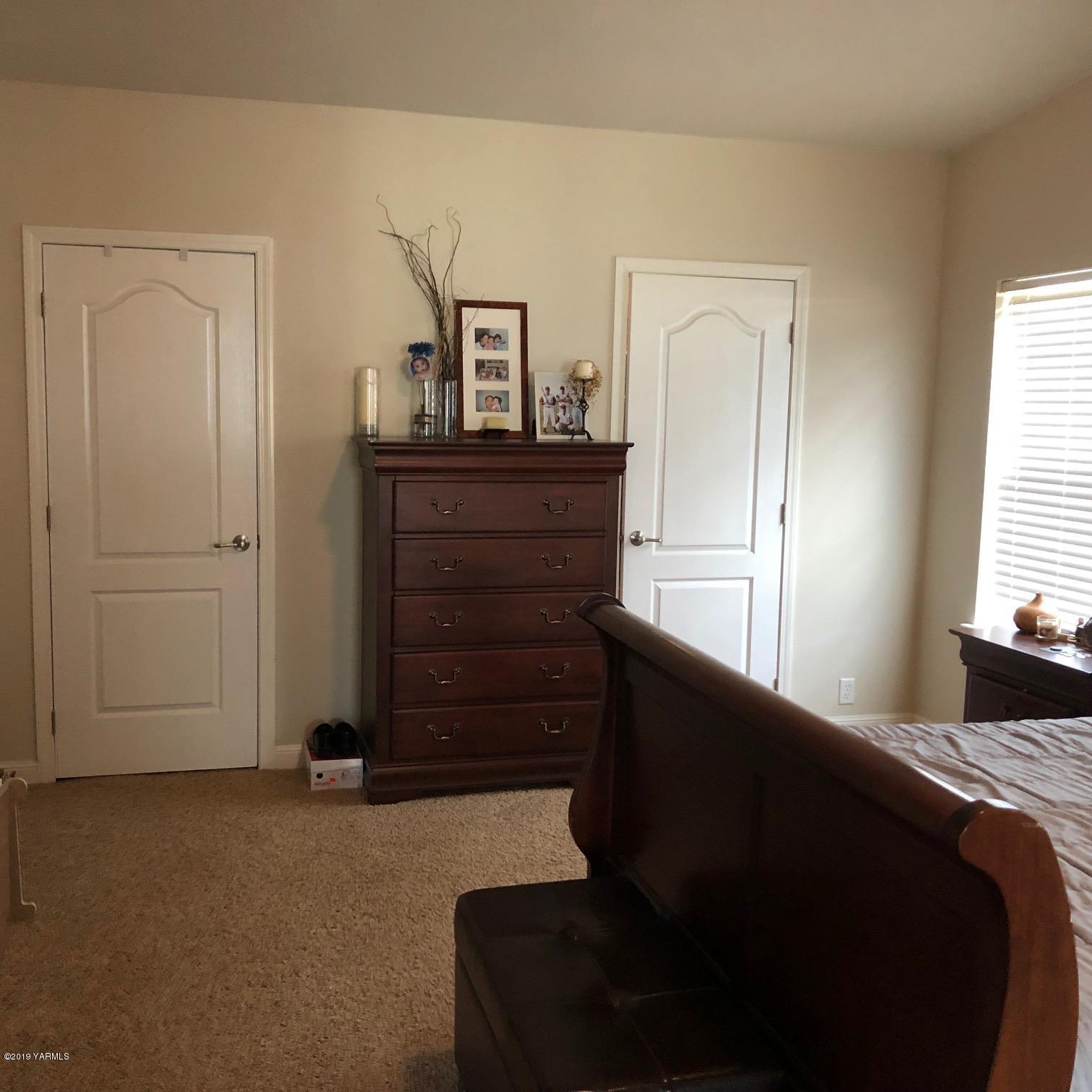150019 West Richards Road Prosser, WA 99350 - Photo 26 of 27 2 WALK IN CLOSETS