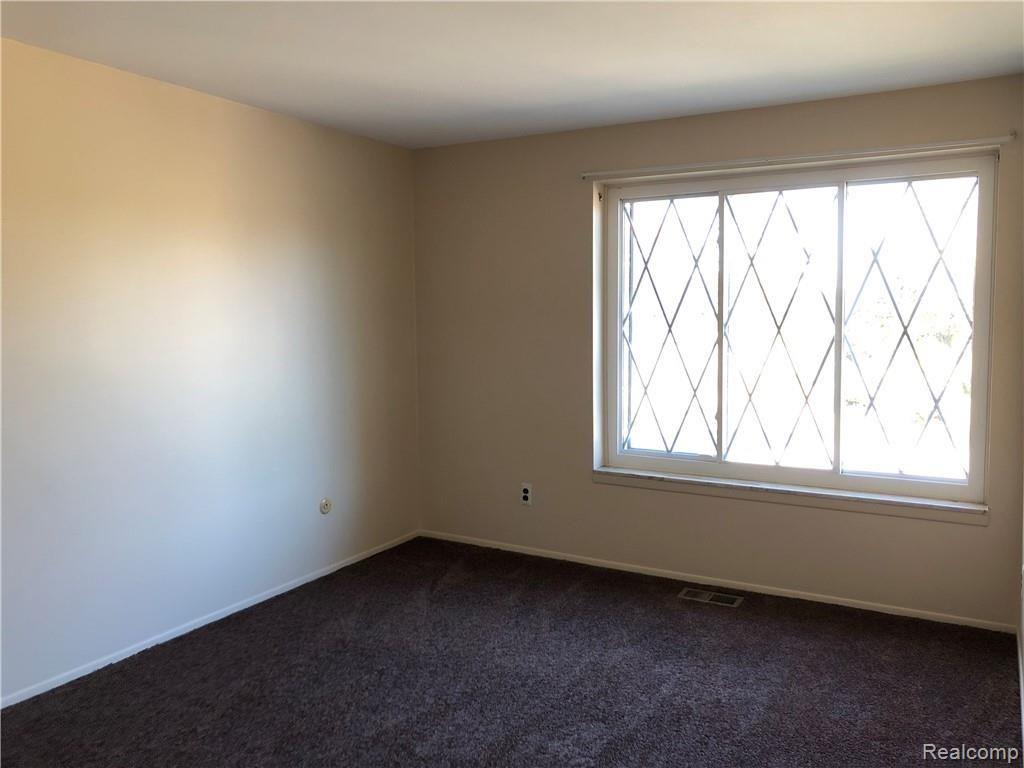 8760 Common Road, Unit 4 Warren, MI 48093 - Photo 18 of 25