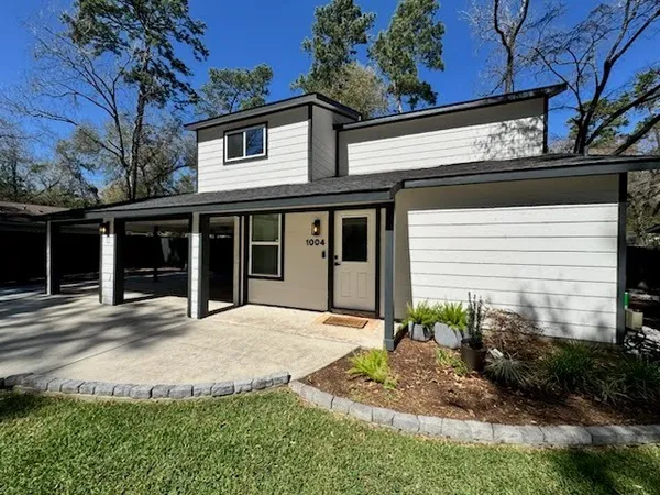 $2,250 | 1004 East Red Cedar Circle, The Woodlands, TX 77380
