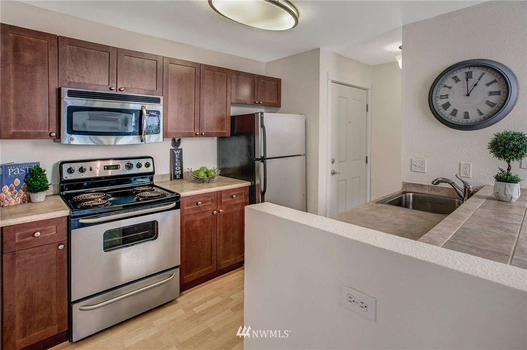 9805 Avondale Road Northeast, Unit T253 Redmond, WA 98052 - Photo 7 of 37 Gallery Image 7