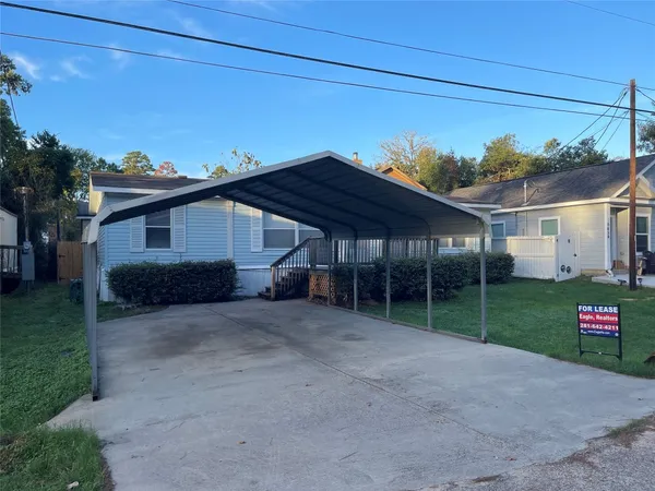 $1,195 | 16658 Meadowcroft Street, Montgomery, TX 77316