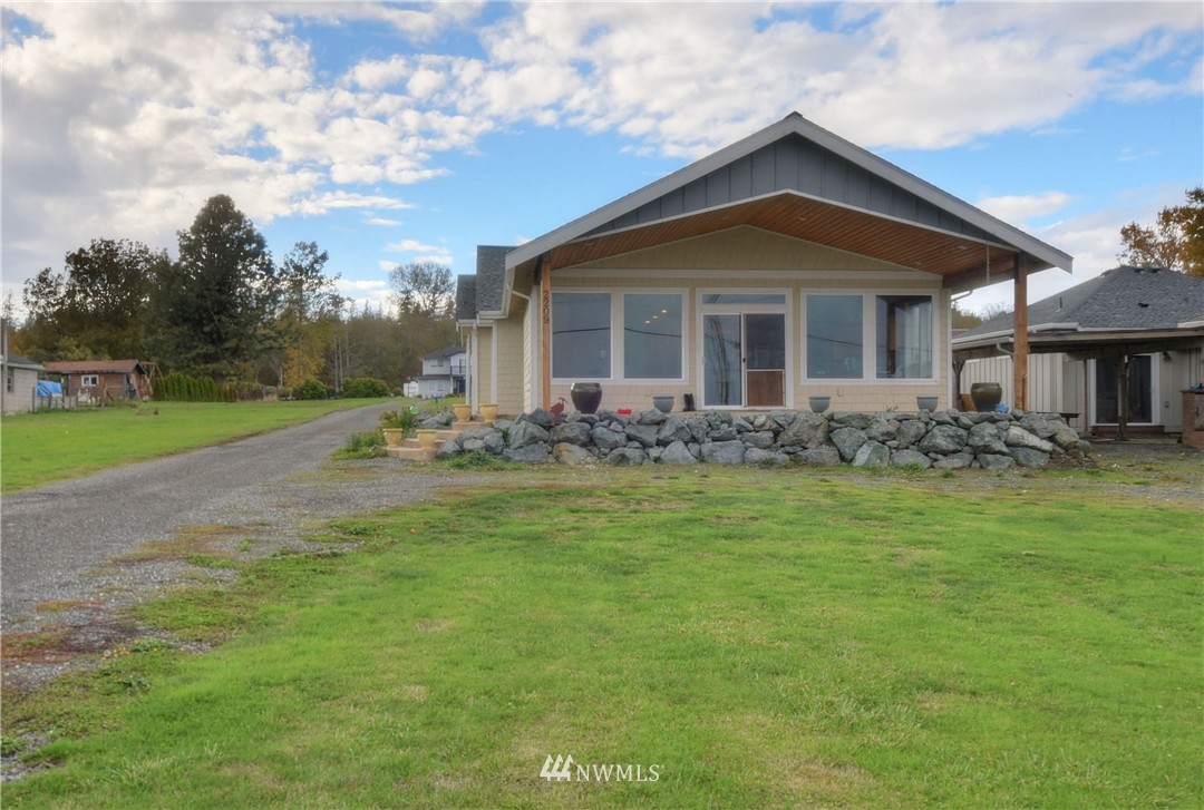 2209 Lummi Shore Road Bellingham, WA 98226 - Photo 14 of 25 Gallery Image 14