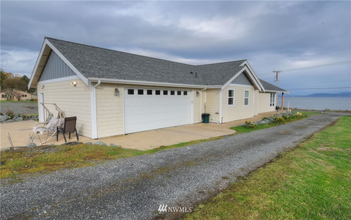 2209 Lummi Shore Road Bellingham, WA 98226 - Photo 19 of 25 Gallery Image 19