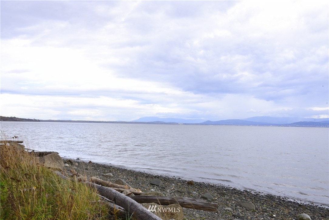2209 Lummi Shore Road Bellingham, WA 98226 - Photo 21 of 25 Gallery Image 21
