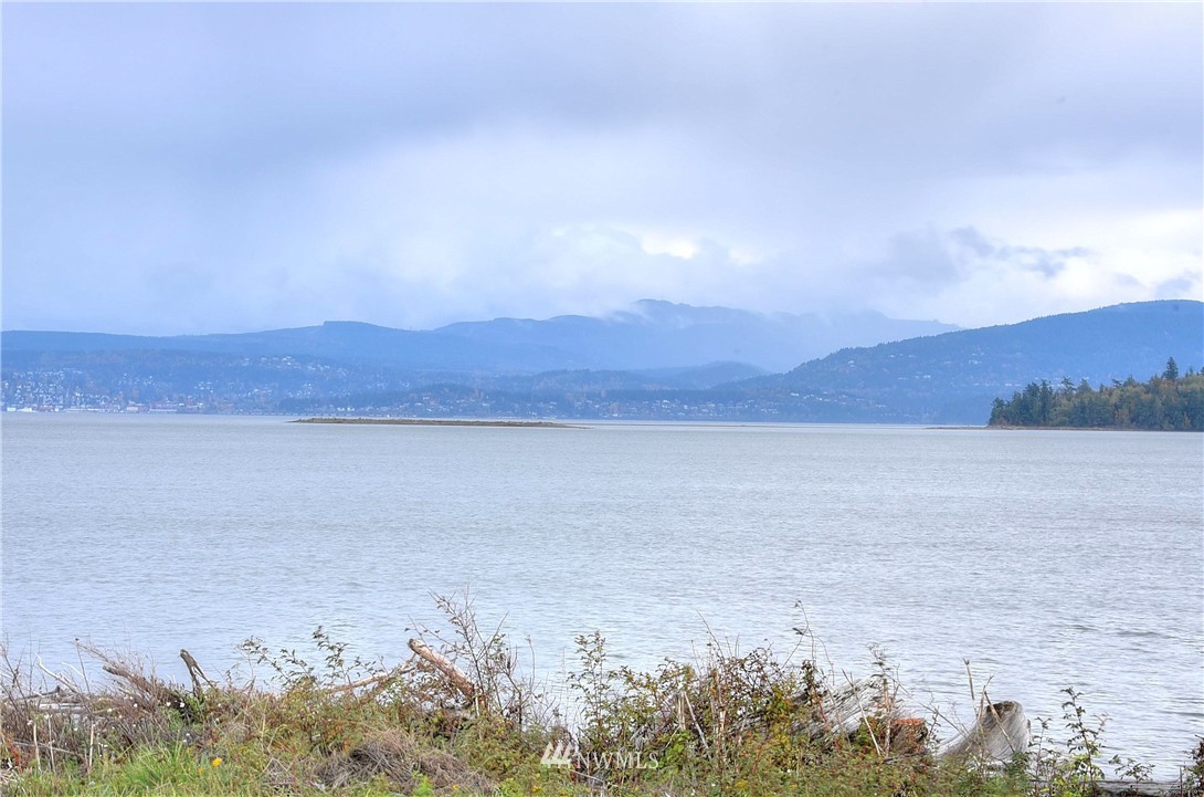 2209 Lummi Shore Road Bellingham, WA 98226 - Photo 23 of 25 Gallery Image 23