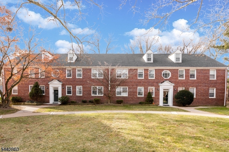 495 Main Street, Unit D3 Chatham, NJ 07928 - Photo 2 of 7