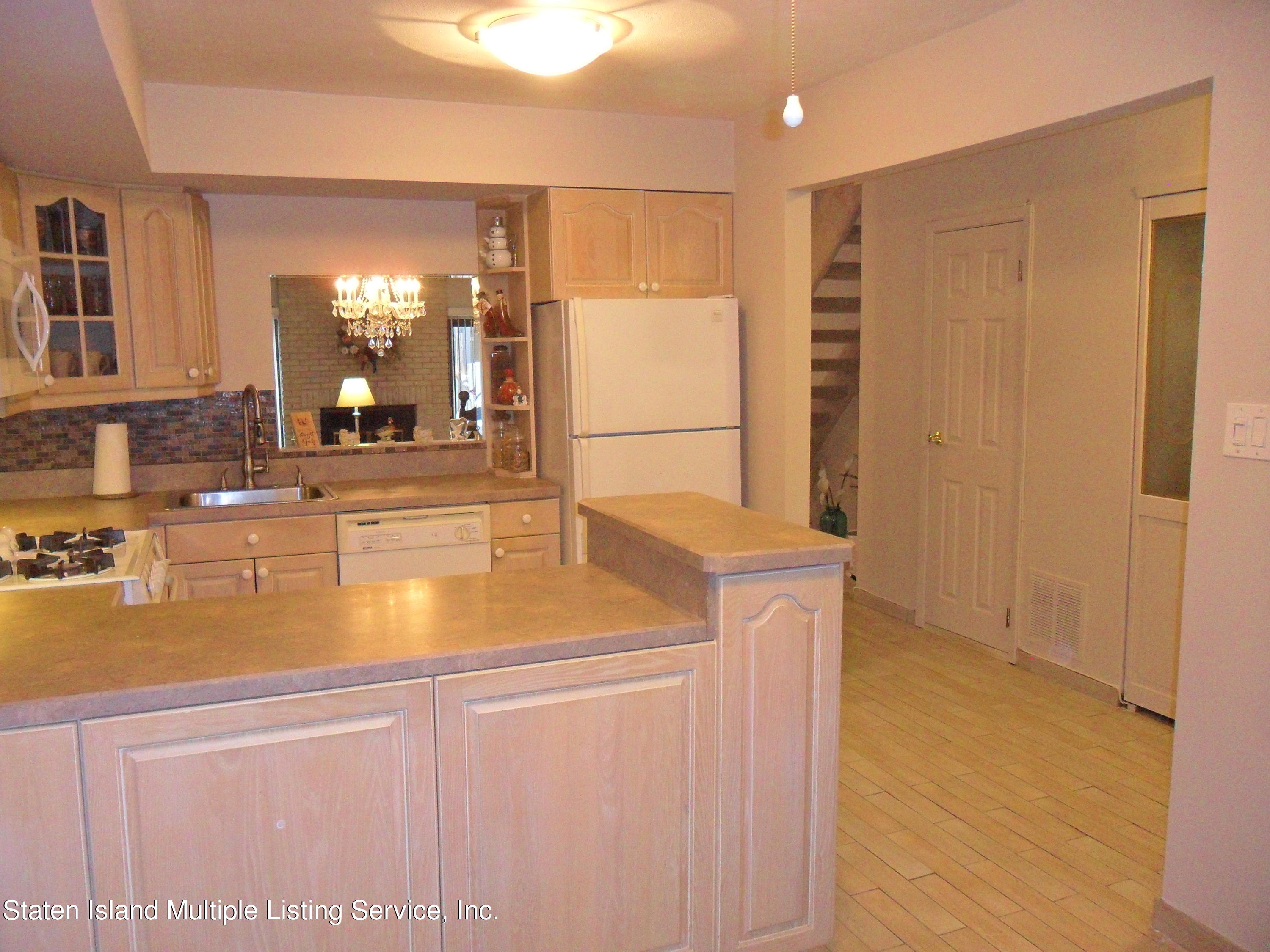 271 Signs Road, Unit L Staten Island, NY 10314 - Photo 9 of 53 SAM_2090