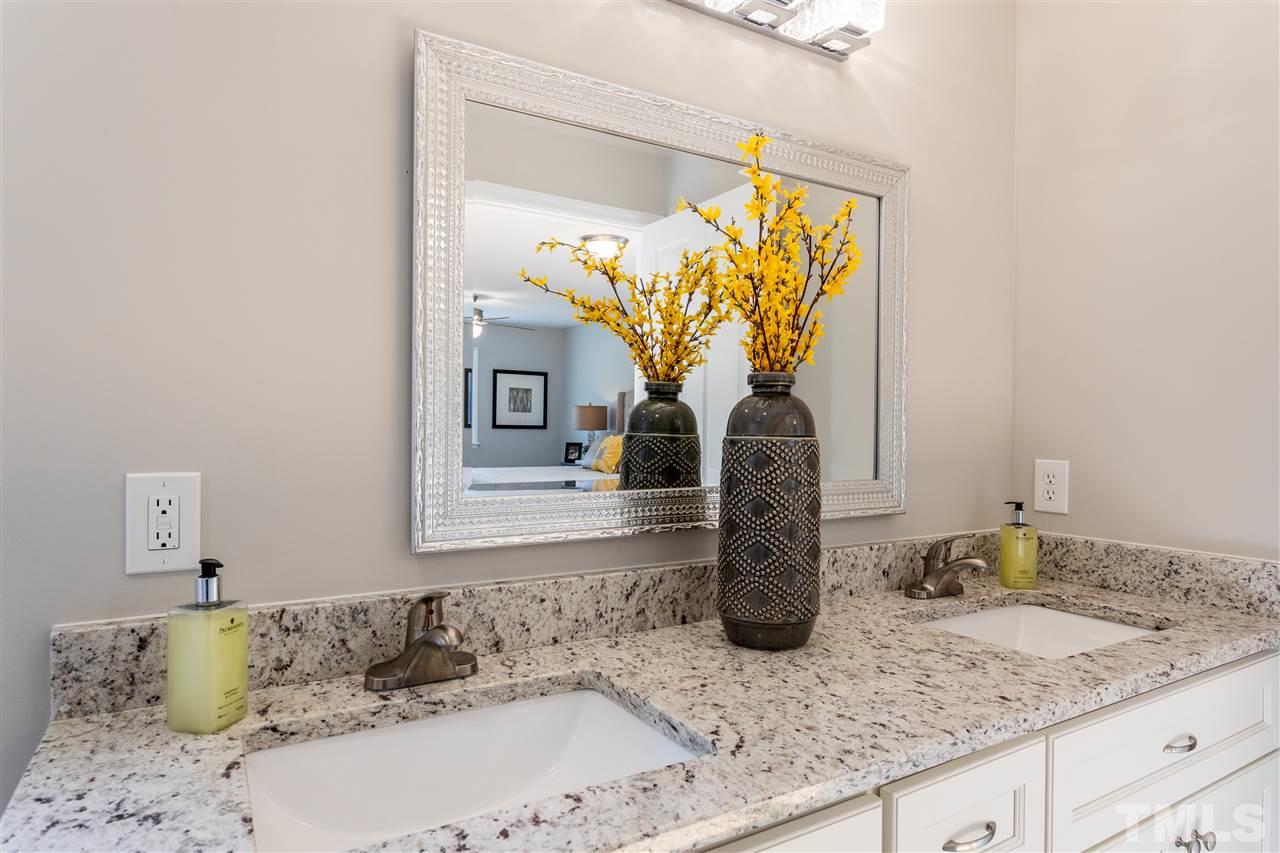317 East Millbrook Road Raleigh, NC 27609 - Photo 17 of 29