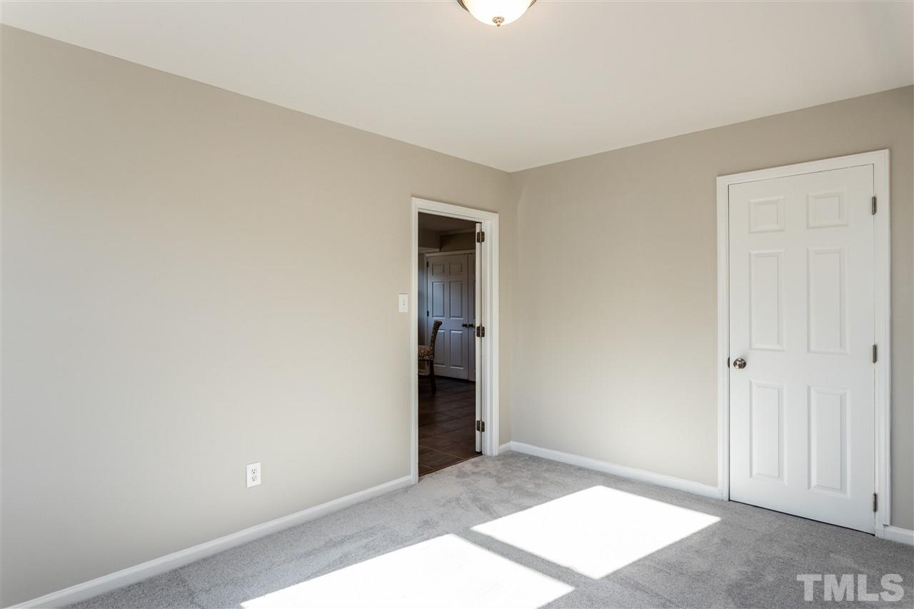 317 East Millbrook Road Raleigh, NC 27609 - Photo 19 of 29