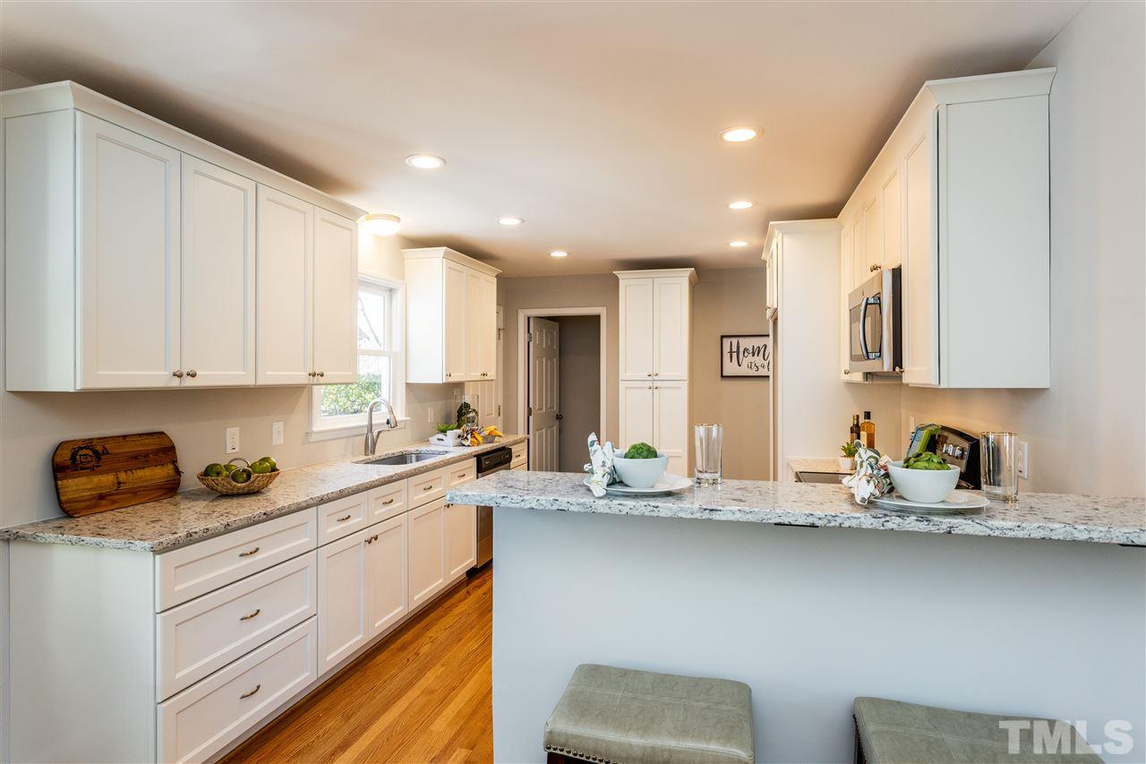 317 East Millbrook Road Raleigh, NC 27609 - Photo 7 of 29