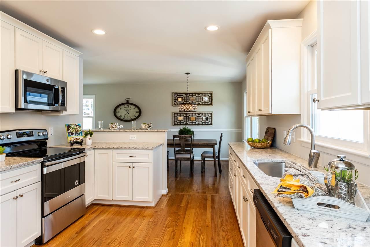317 East Millbrook Road Raleigh, NC 27609 - Photo 10 of 29