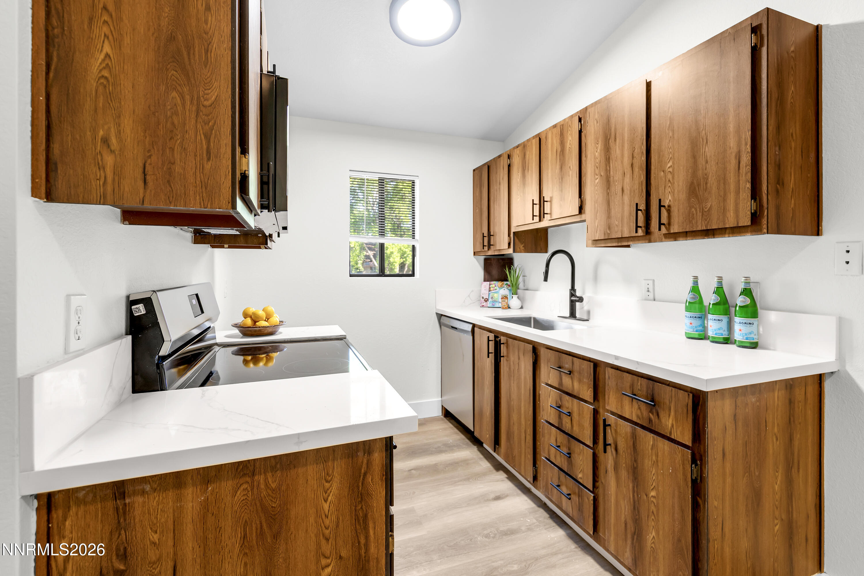 4548 Matich Drive Reno, NV 89502 - Photo 7 of 36 Matich4548-006