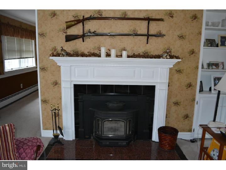 301 Fretz Road Telford, PA 18969 - Photo 4 of 15 Foyer